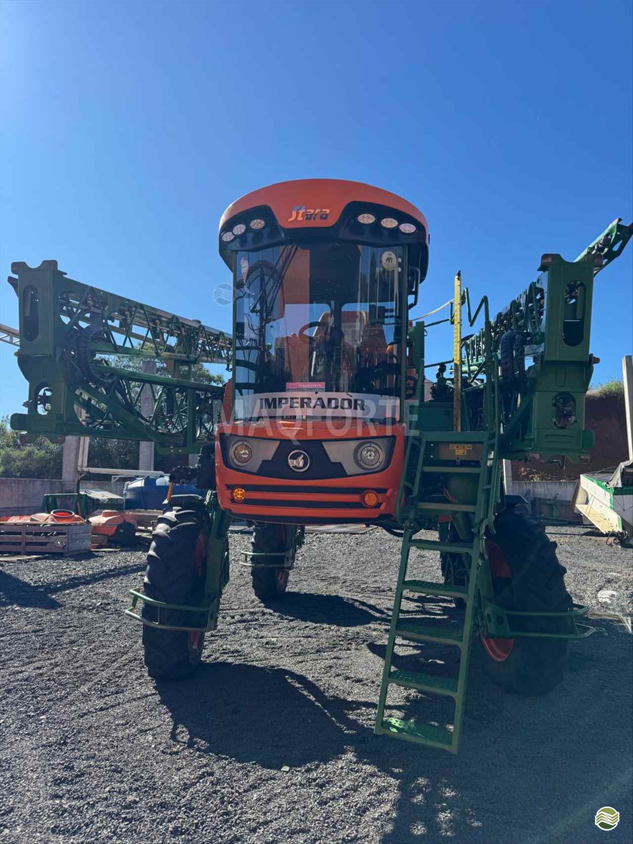 PULVERIZADOR STARA IMPERADOR 3.0 Tração 4x4 Maqforte - Stara - Matriz PATO BRANCO PARANÁ PR